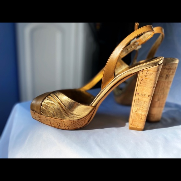 Gold Prada Platform shoe - Picture 7 of 7
